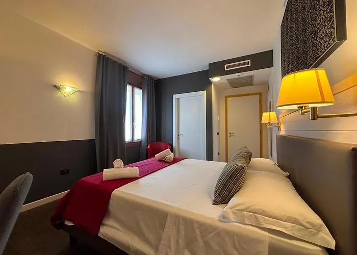 Damodoro Hotel